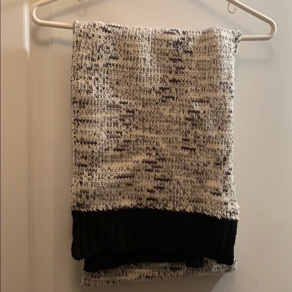 GAP Women’s Scarf